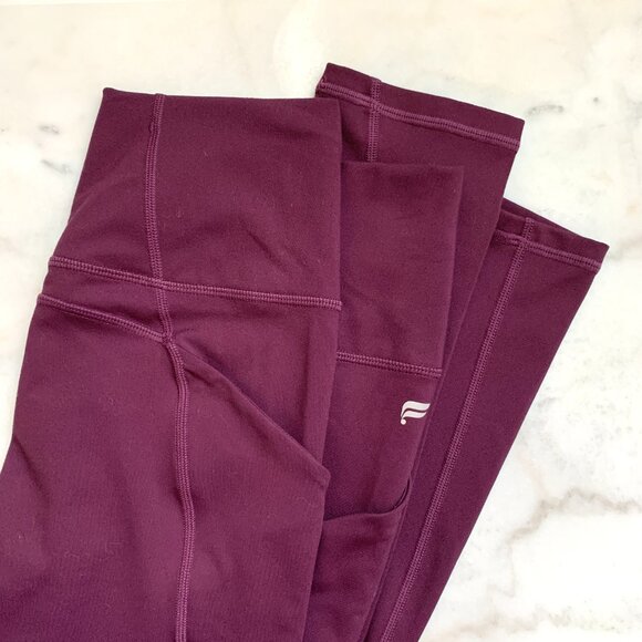 Fabletics High Waisted Pocket 7/8 Legging Pure Luxe Burgundy Legging Size S - Picture 4 of 5